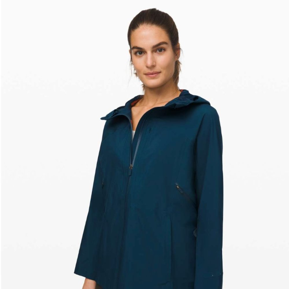 Lululemon Lululemon Break a Trail Jacket Night Diver NWT
